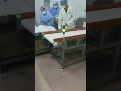 Rilevatore di metalli per alimenti a tunnel per nastro trasportatore altamente sensibile con scarto in rete