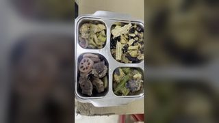 La macchina a raggi X per alimenti ispeziona