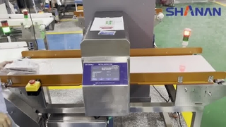 metal detector progettato per carne congelata in sacchi