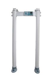 Un passaggio di 100 livelli attraverso le porte di sicurezza del metal detector con le zone di rilevazione regolabili
