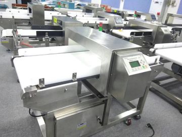Metal detectori durevoli del nastro trasportatore, metal detectori industriali 12 mesi di garanzia