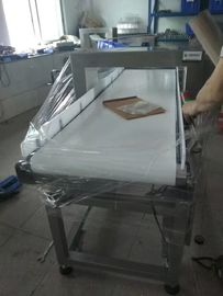 metal detector del nastro trasportatore 120W per l'imballaggio per alimenti una garanzia da 12 mesi