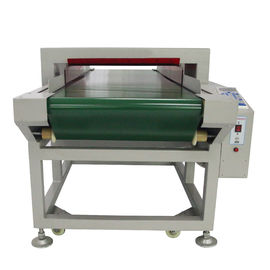 Attrezzatura industriale capa 220V del metal detector del trasportatore due iso del CE da 50 hertz